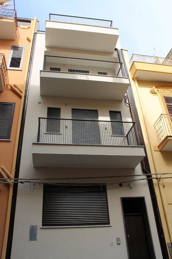 Case Cara 128, Appartamentini Nel Cuore Di Bagheria, Piano Primo Exterior photo